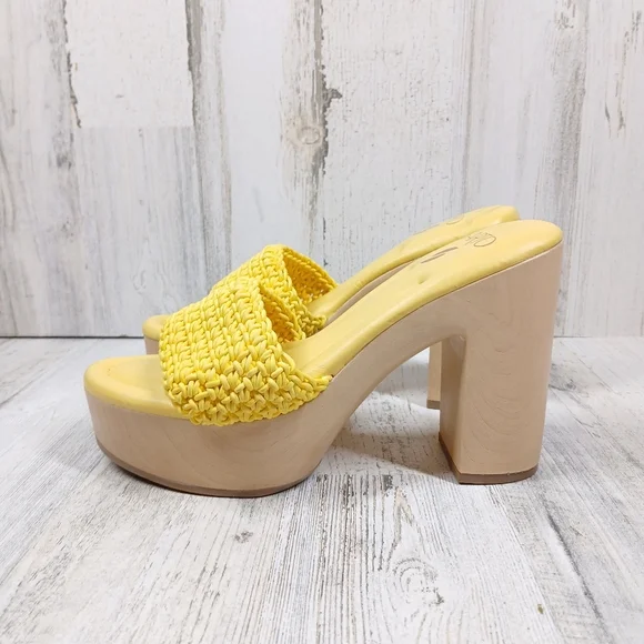 NEW Franco Sarto Yellow Woven Platform Wendy Clogs Retro Heeled Sandal #243 - Picture 1 of 11